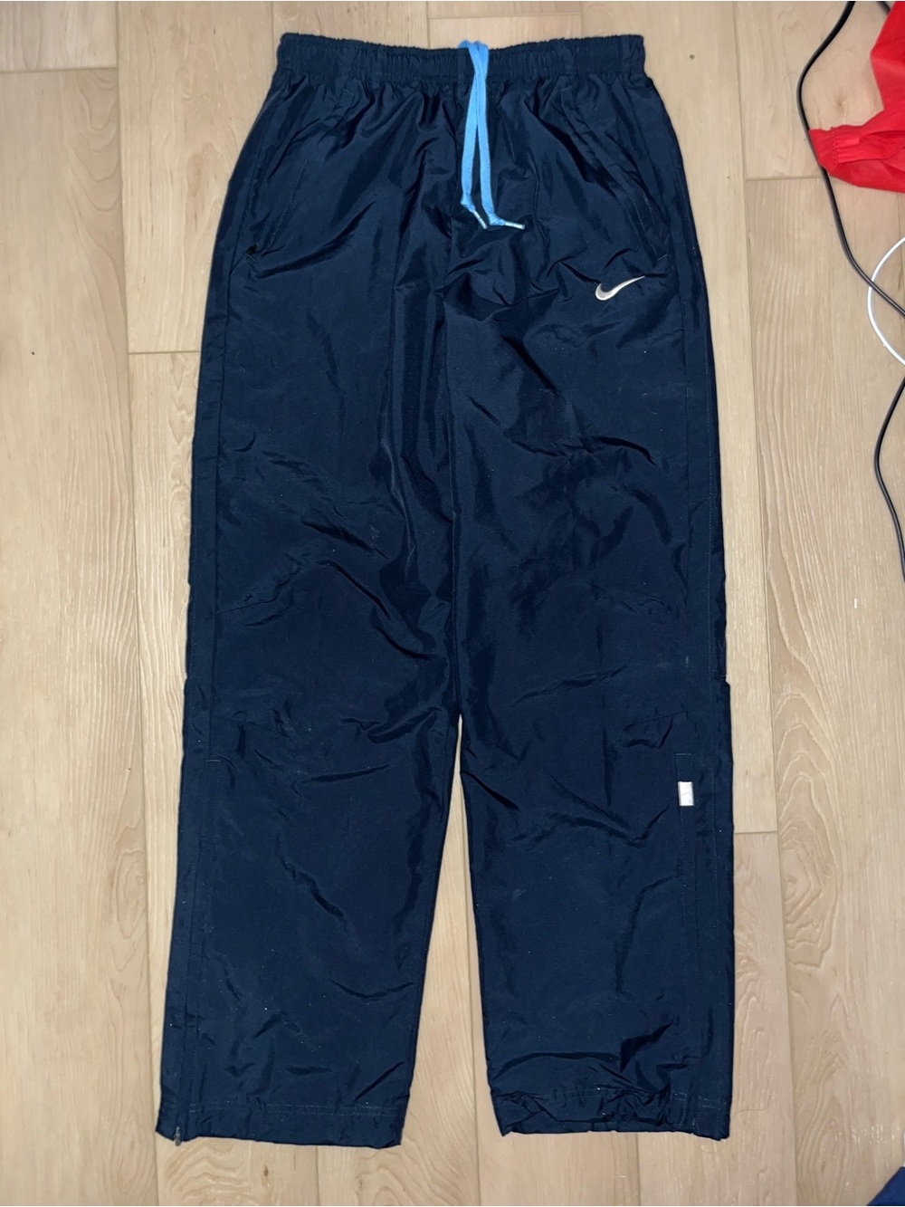 Nike unisex track pants